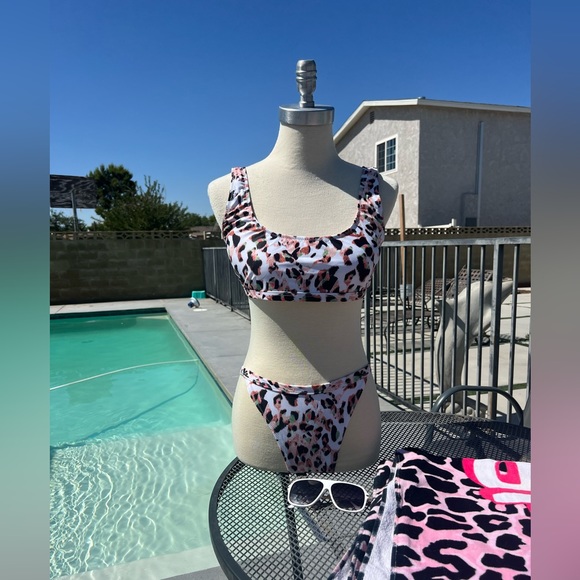 🔥🔥Two Pieces Cheetah Print Swimsuit - Picture 4 of 6